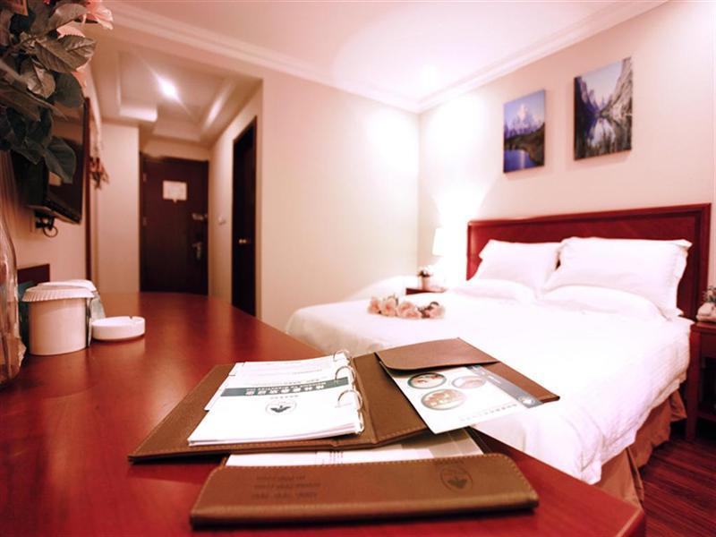 Greentree Inn Anhui Wuhu Zhongshan Road Pedestrian Street Express Hotel Kültér fotó